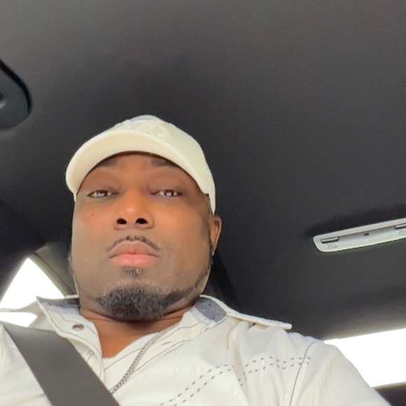 Meet the Posher Other - Meet your Posher, Derek